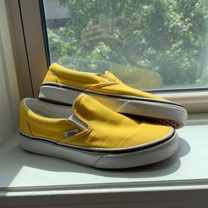 vans classic slip ons - vibrant yellow & white